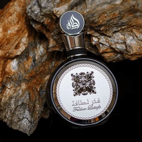 lattafa fakhar black perfume.